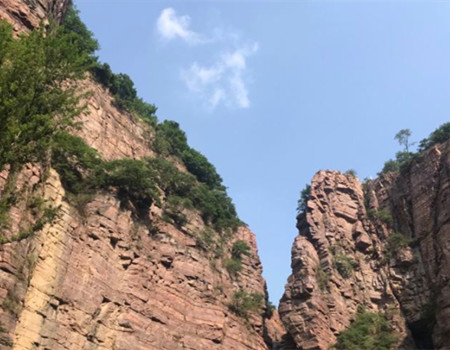 CW-太行秋色：河南.万亩彩林云台山.老君山.万仙山.郭亮村挂壁公路.龙门石窟.少林寺.洛邑古城.河南+山西双飞6天（纯玩团）